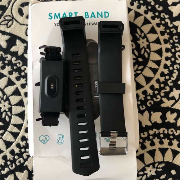 Smart band brand new in box - Picture 2 of 6